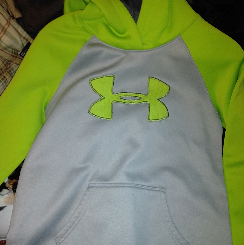 Under armour boys hoodie